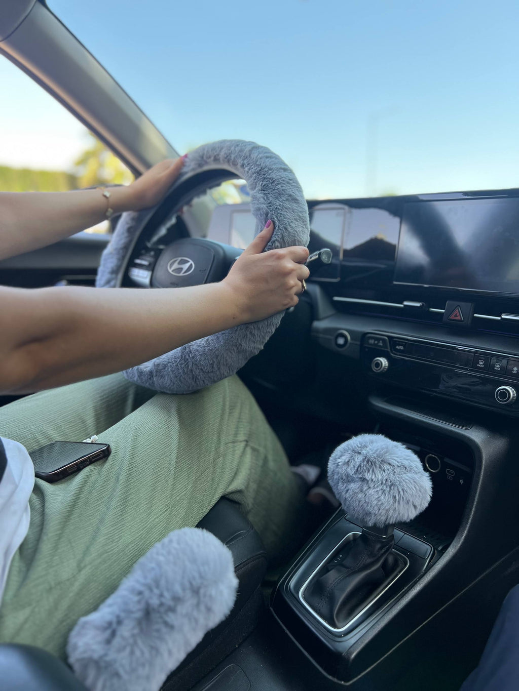 Pack Luxe 3 Pièces en Fourrure pour Voiture | Couvre Volant + Frein à Main + Levier de Vitesse